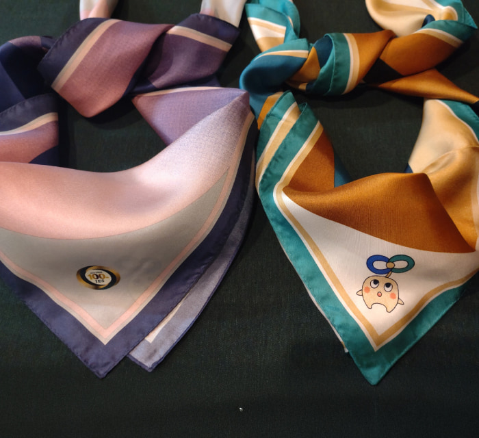Commemorative Items: Yokohama-ori Scarves